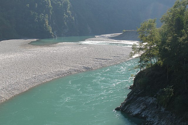 the-gandaki-river-nepals-serene-heartbeat-big-0